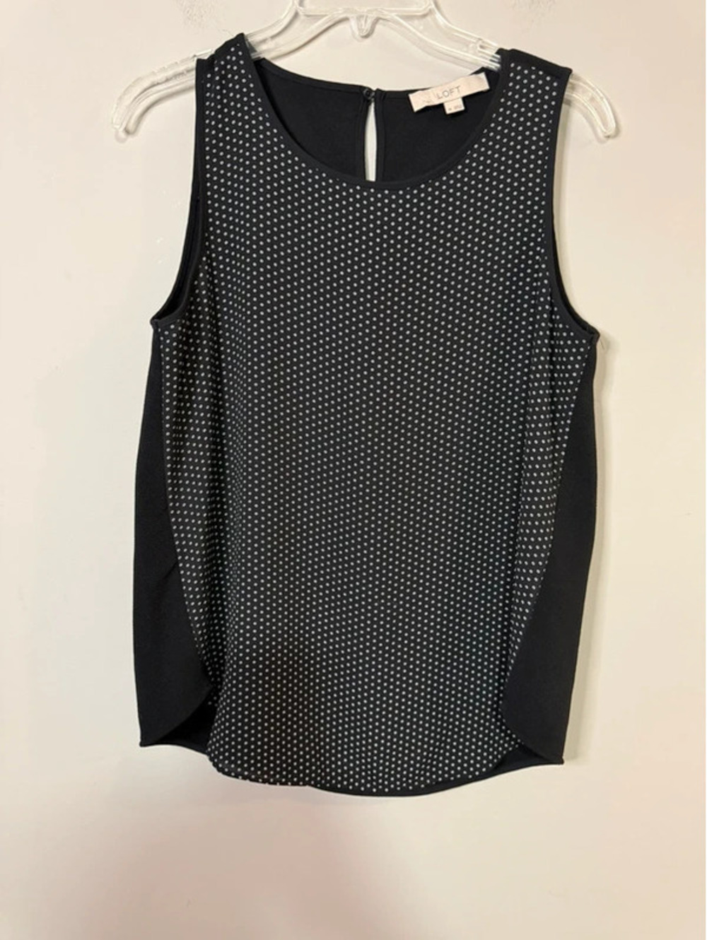 LOFT Black & White Sleeveless Blouse – Size XS
